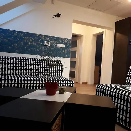 Apartment Cozy In Divisov, Benesov. *